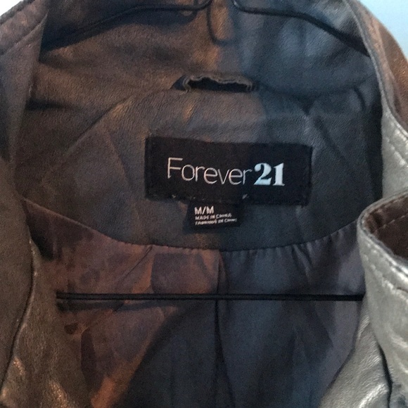 Leather jacket - Picture 2 of 7